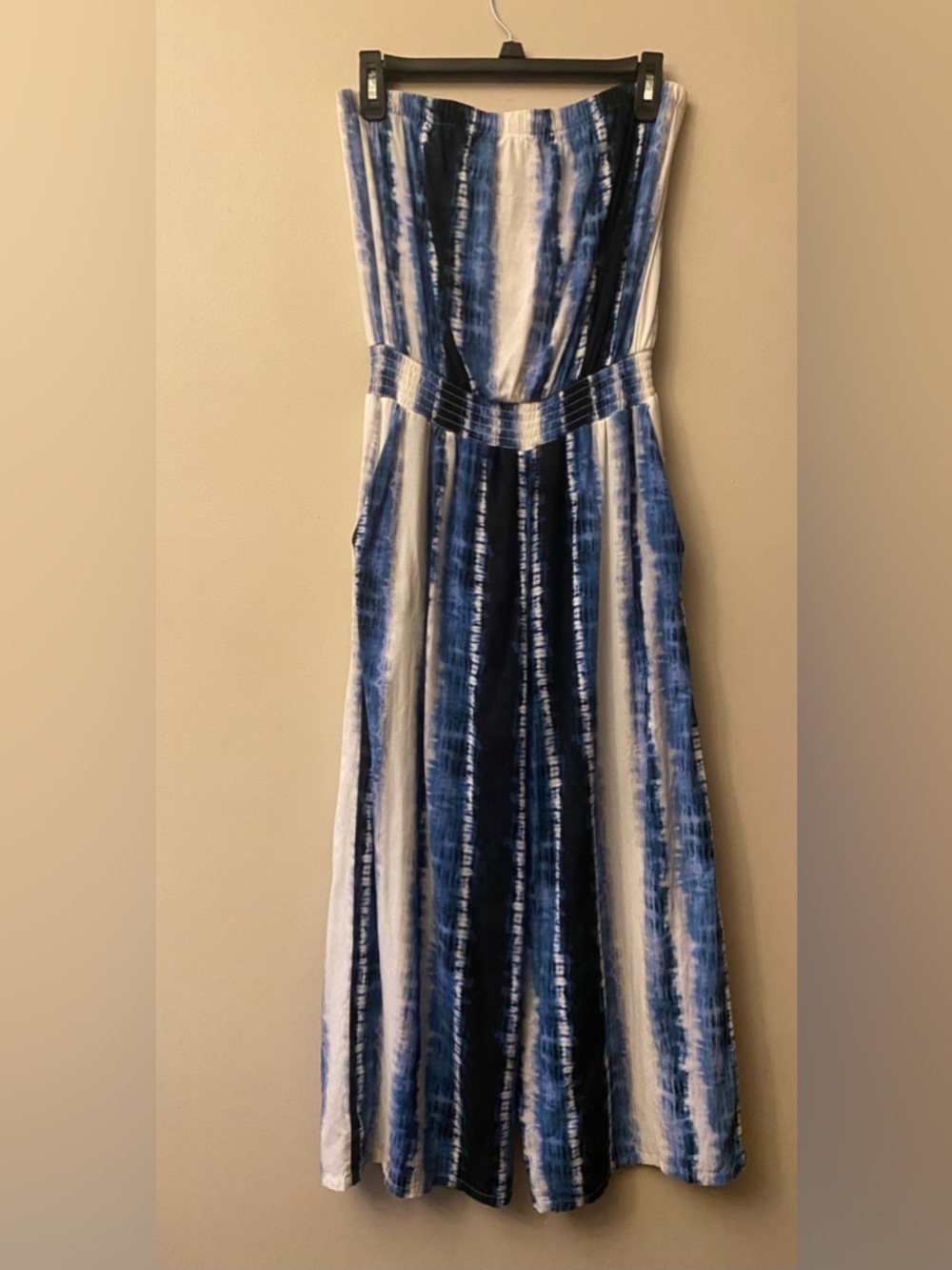 Peyton Jensen Blue and White Strapless Maxi Dress - Elegant Tie-Dye Stripe